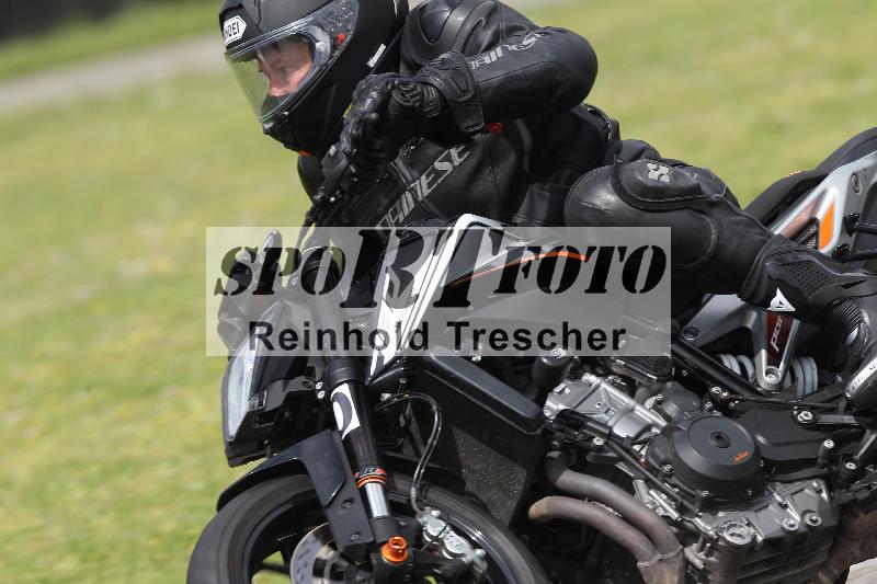 /Archiv-2025/10 23.04.2025 Cornu Master School ADR/rot-rouge/40